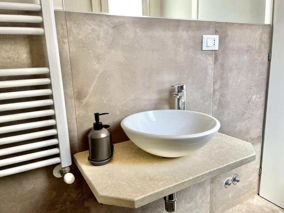 5 Minuti Duomo - Luxury Con Terrazza Apartamento